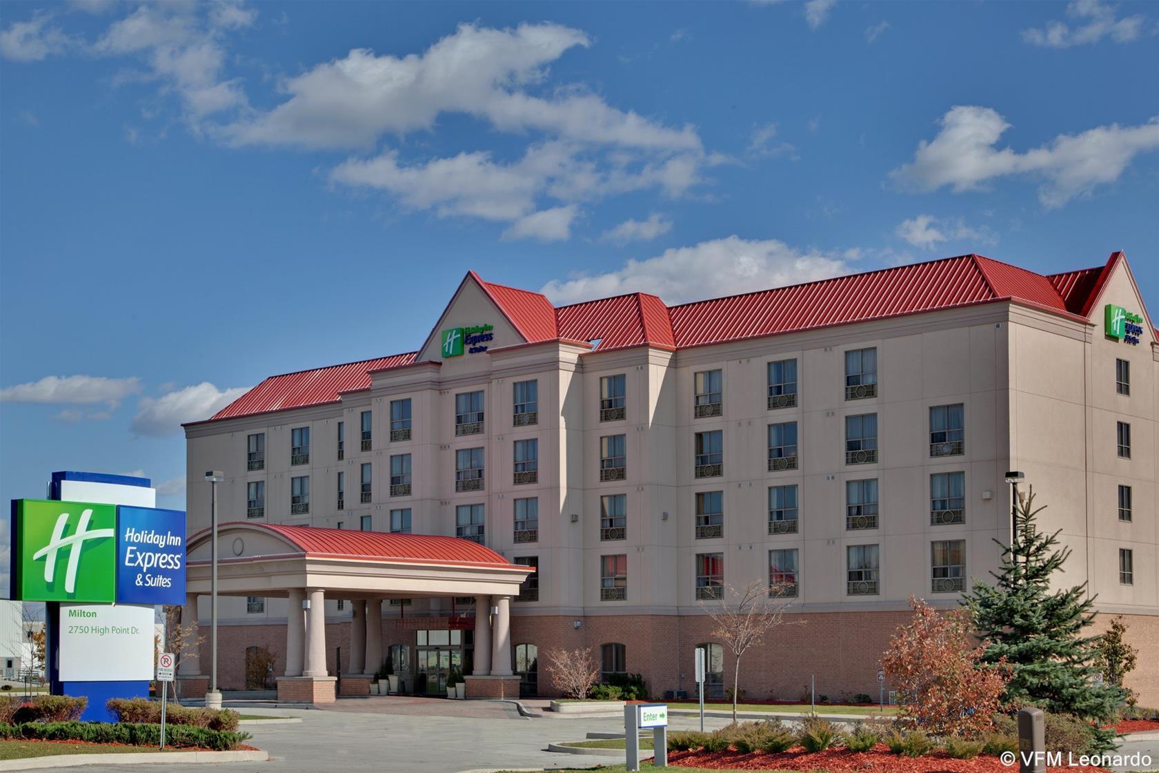 Holiday Inn Express Hotel & Suites Milton By Ihg מראה חיצוני תמונה