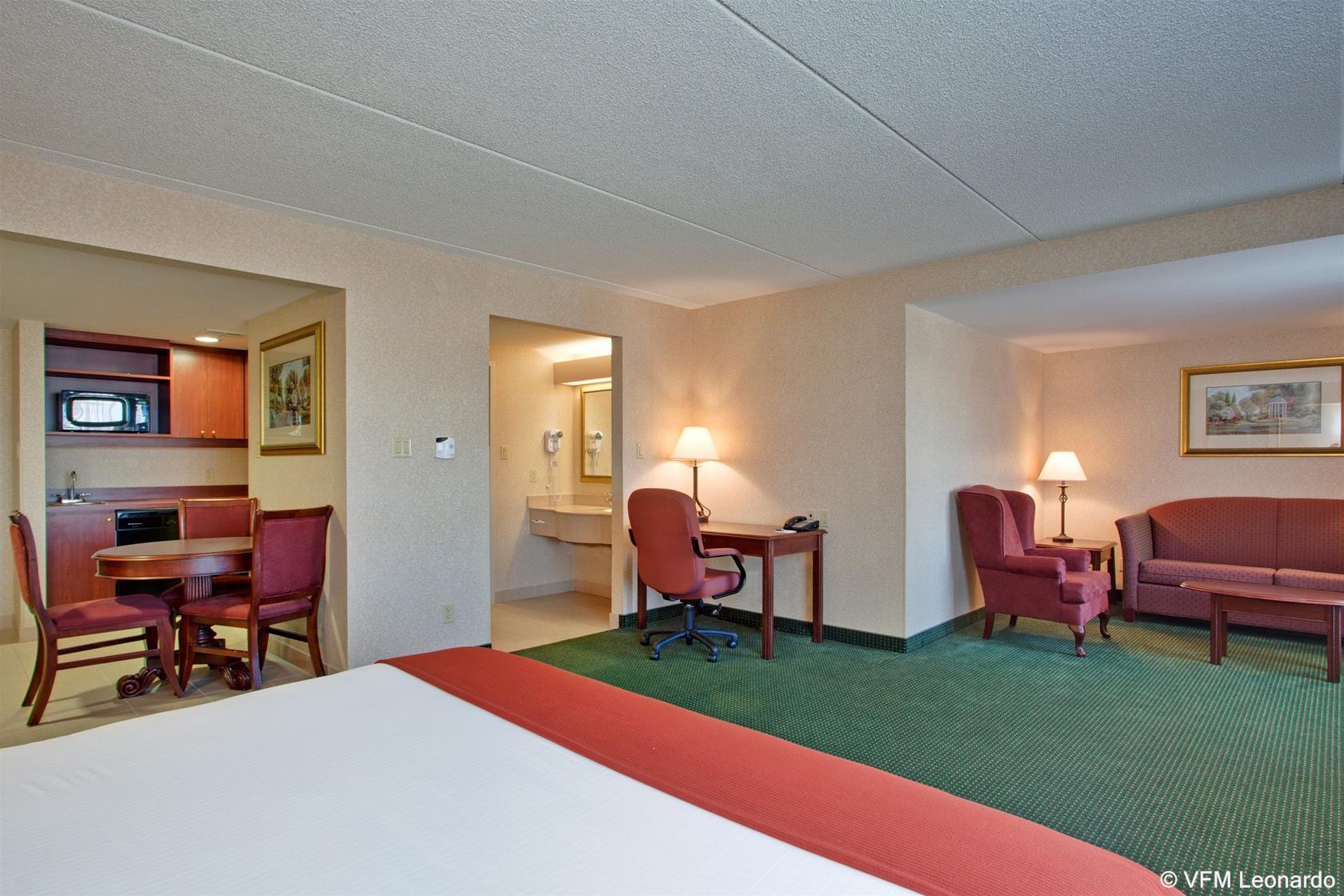 Holiday Inn Express Hotel & Suites Milton By Ihg מראה חיצוני תמונה