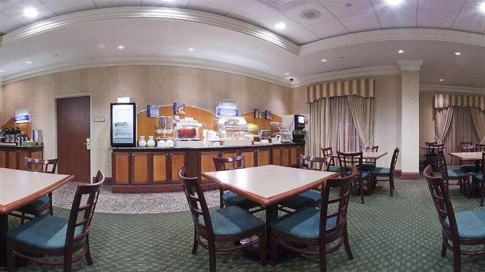 Holiday Inn Express Hotel & Suites Milton By Ihg מראה חיצוני תמונה
